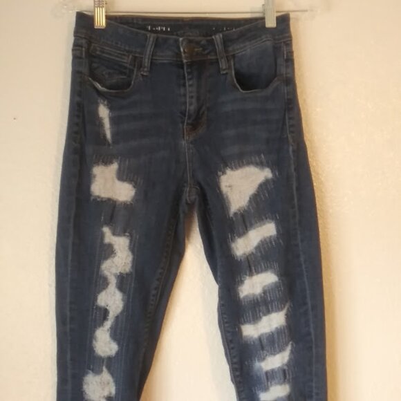 Distressed women's size 5 Jeans - Picture 2 of 15